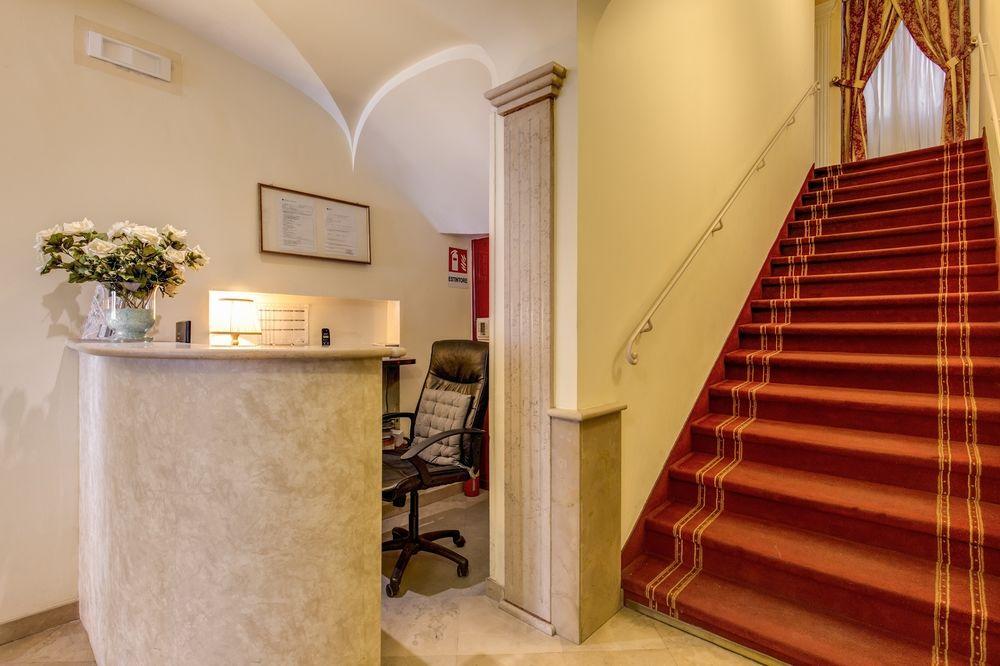 Hotel San Silvestro Roma Esterno foto