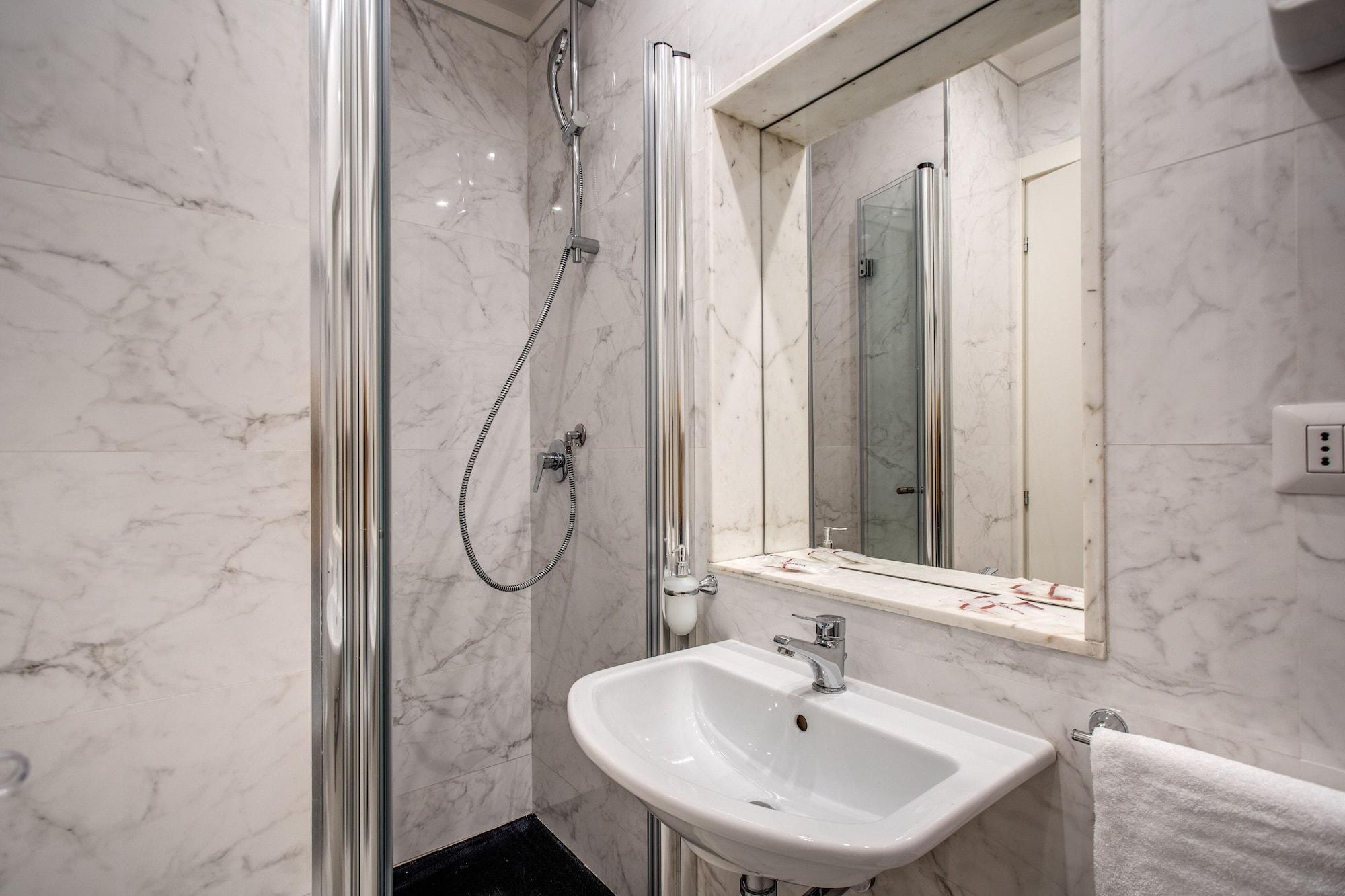 Hotel San Silvestro Roma Esterno foto