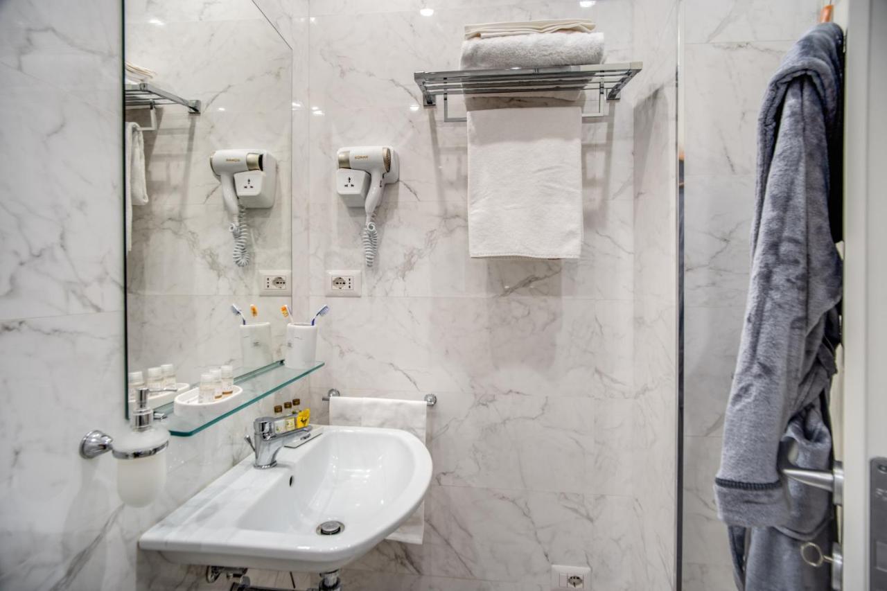 Hotel San Silvestro Roma Esterno foto