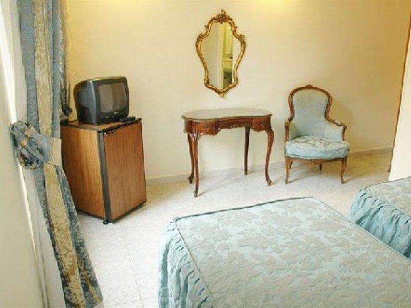 Hotel San Silvestro Roma Esterno foto
